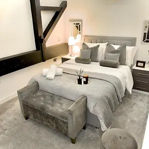  Apartment Stylish 2 Bed - 24hr Check-in - Free Wifi, Netflix, Live Tv & Sports United Kingdom